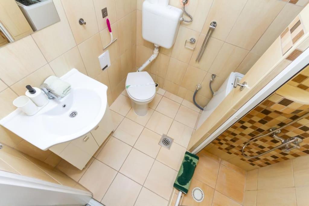H10 By Nw Apartment *